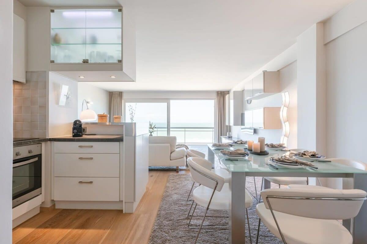 Huswell - Apartment With Stunning Sea View In Middelkerke Exterior photo
