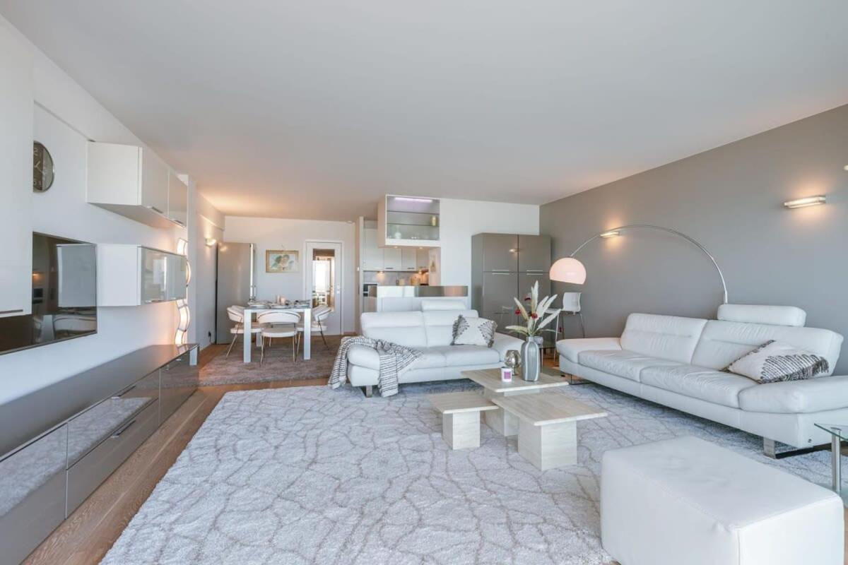 Huswell - Apartment With Stunning Sea View In Middelkerke Exterior photo
